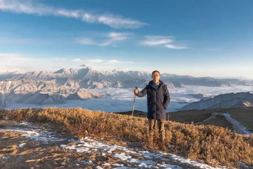极顶之巅 登山的寓意与视野的开阖
